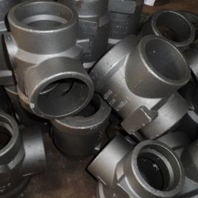 OEM Parti di ghisa grigio e lavorazione CNC Tolleranza ± 0,1 mm